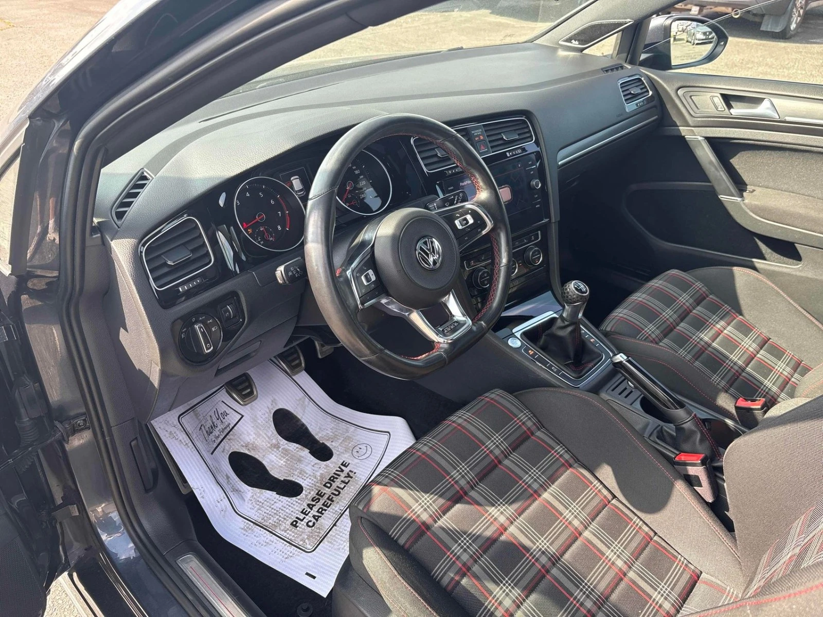 VW Golf GTI MANUAL ЦЕНА ДО БЪЛГАРИЯ АВТОКРЕДИТ, снимка 8 - Автомобили и джипове - 55653608