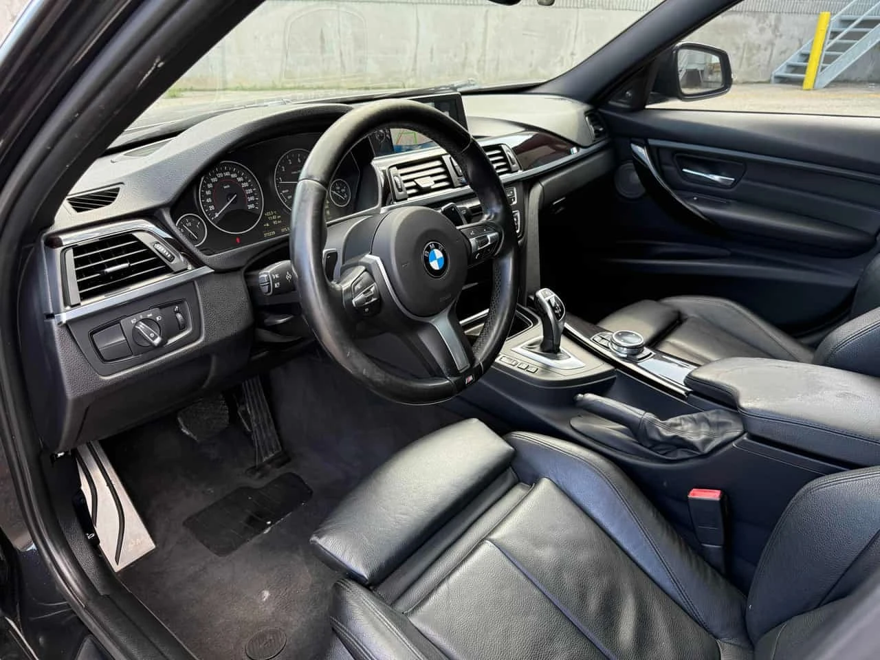 BMW 335 * xDrive * CARFAX * ОПЦИЯ ЗА ФИНАНСИРАНЕ , снимка 5 - Автомобили и джипове - 55754050