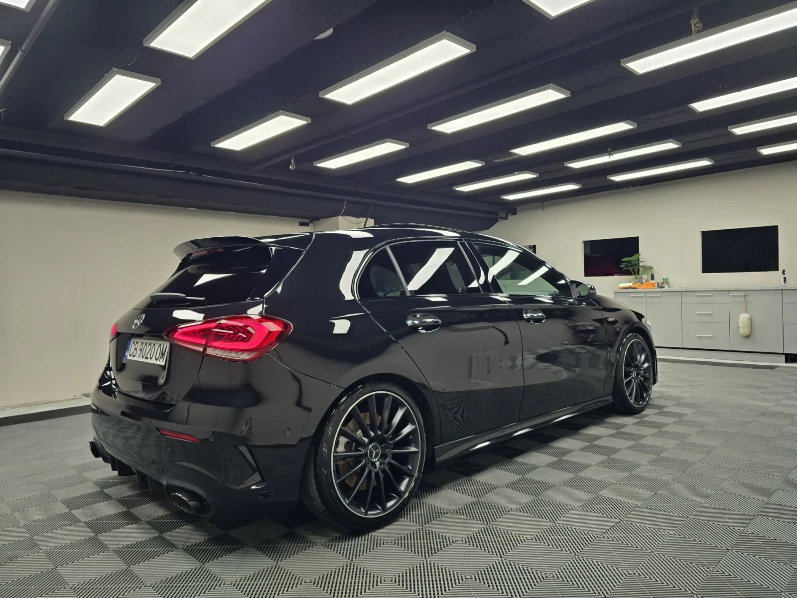 Mercedes-Benz A 35 AMG, снимка 4 - Автомобили и джипове - 55834966