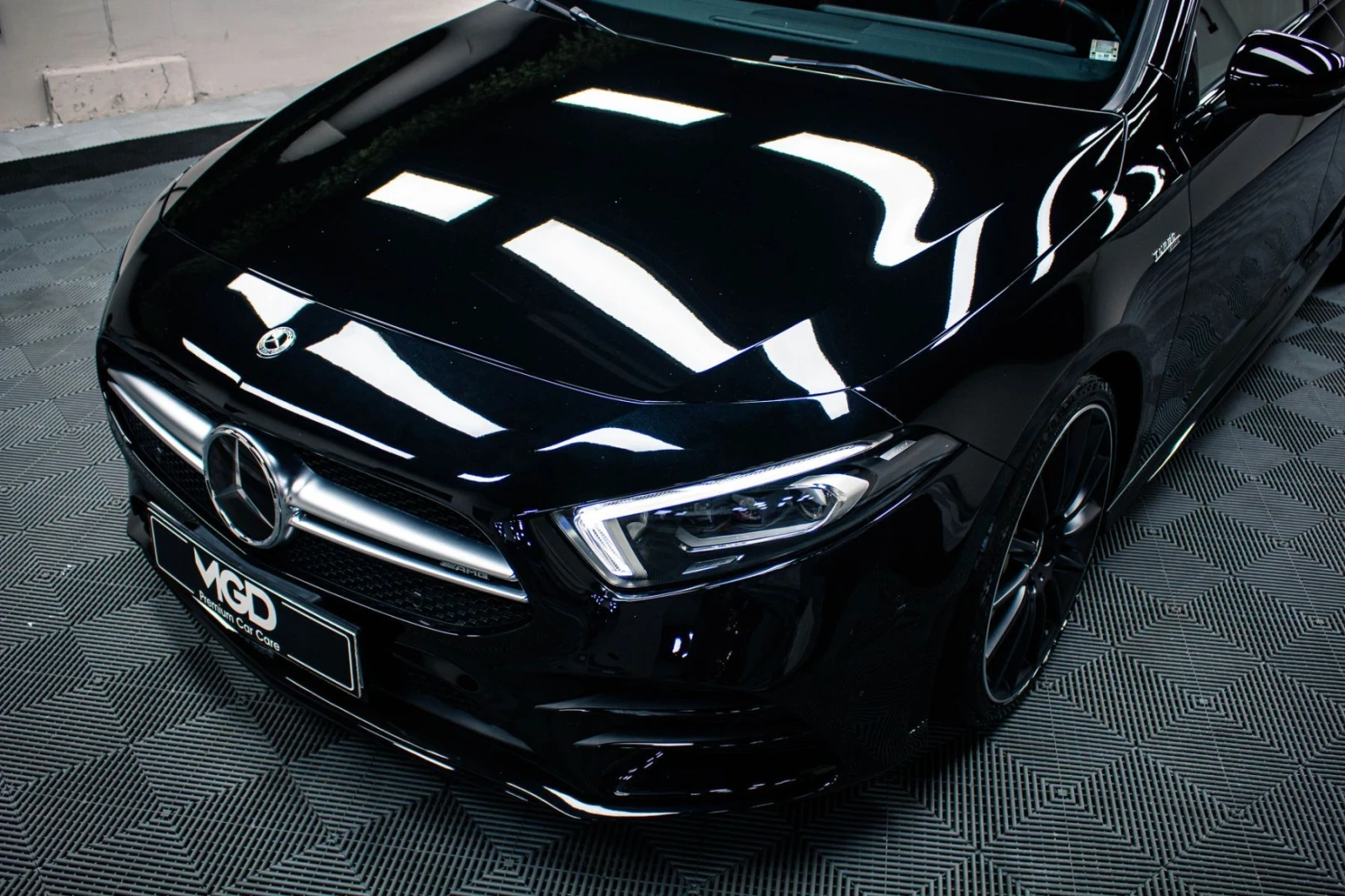 Mercedes-Benz A 35 AMG, снимка 13 - Автомобили и джипове - 55834966