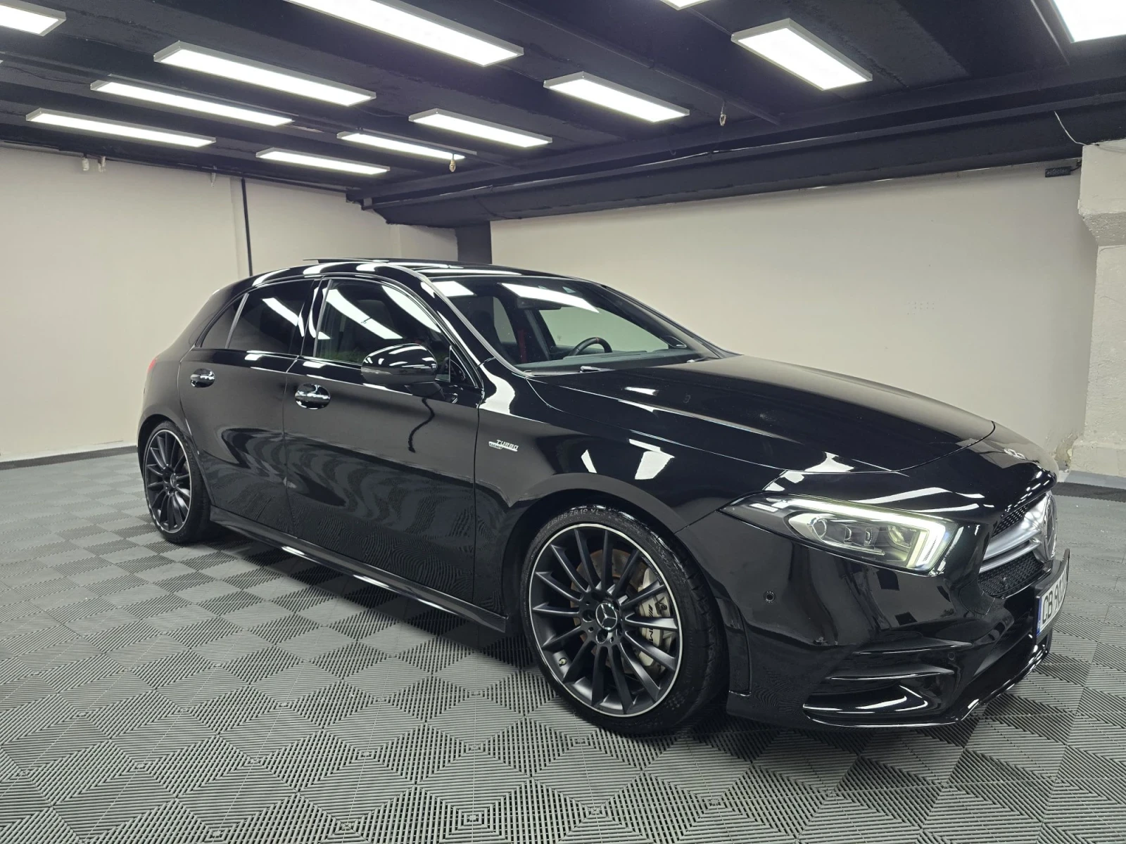 Mercedes-Benz A 35 AMG, снимка 3 - Автомобили и джипове - 55834966