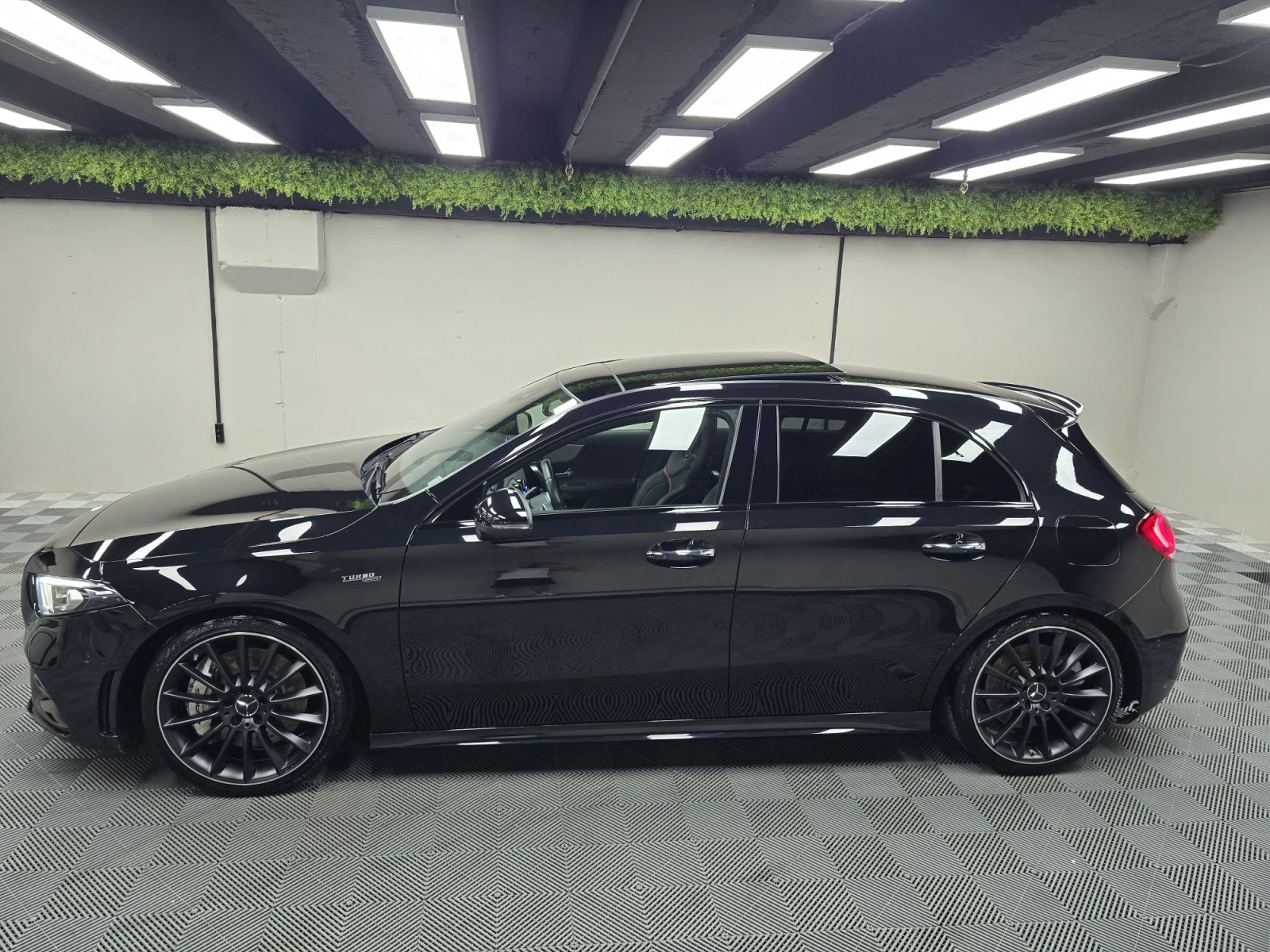 Mercedes-Benz A 35 AMG, снимка 6 - Автомобили и джипове - 55834966