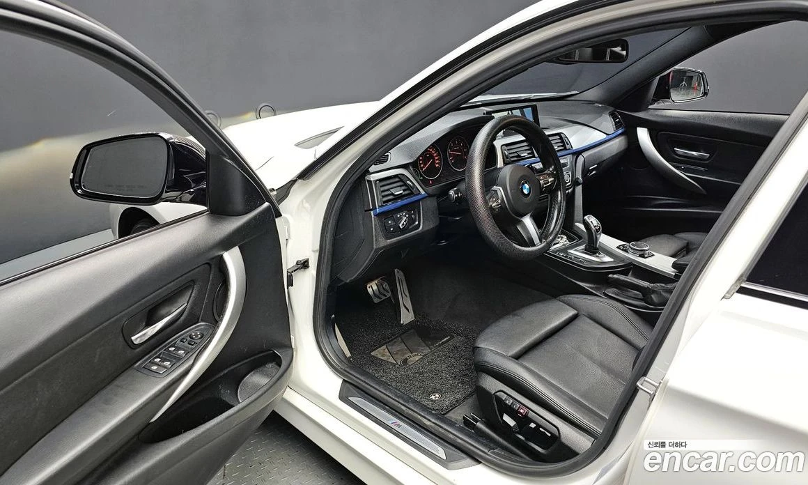 BMW 320 320d M Performence Edition, снимка 11 - Автомобили и джипове - 56156590