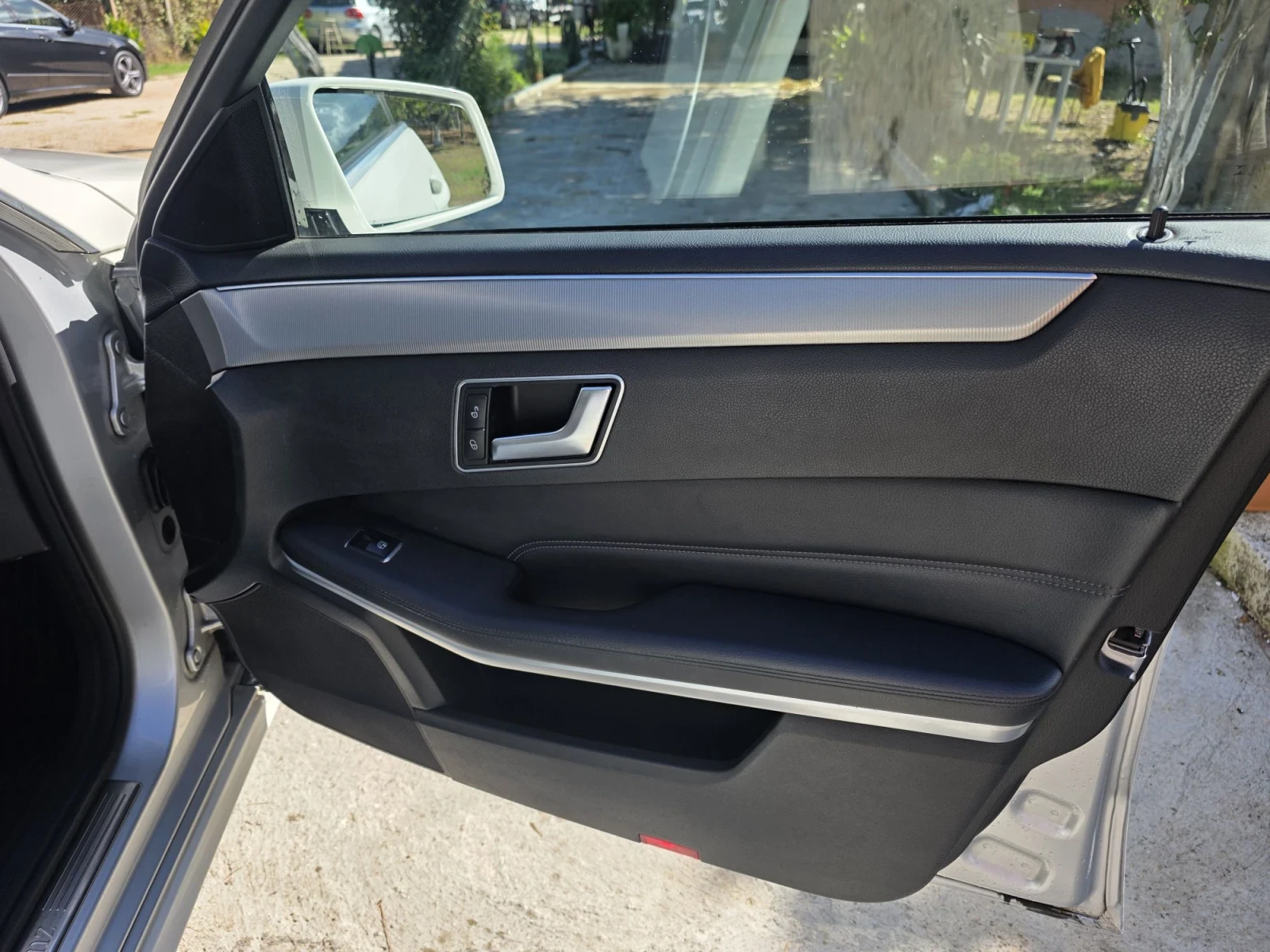 Mercedes-Benz E 350, снимка 9 - Автомобили и джипове - 56257782