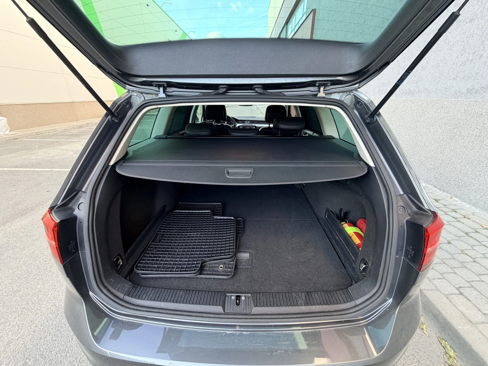 VW Passat Variant HighLine, снимка 15 - Автомобили и джипове - 56345130