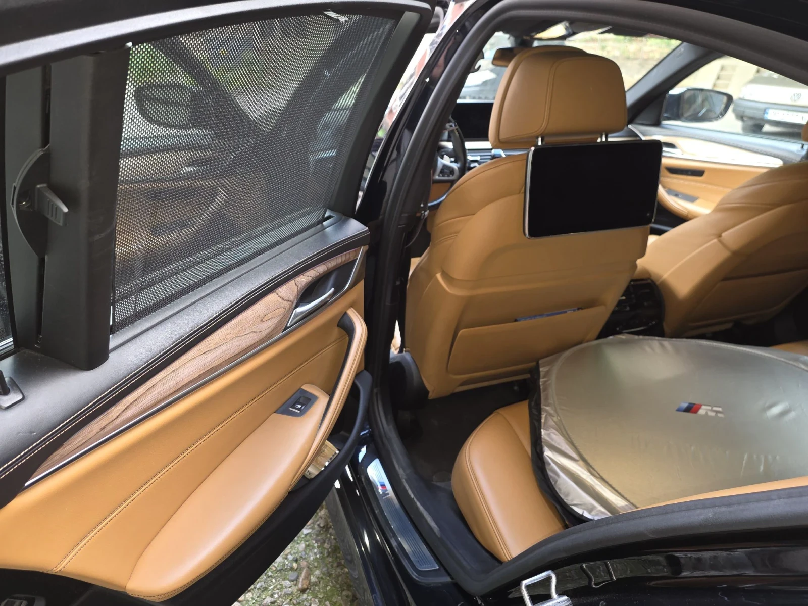 BMW 545 545e XDrive, снимка 16 - Автомобили и джипове - 56649737