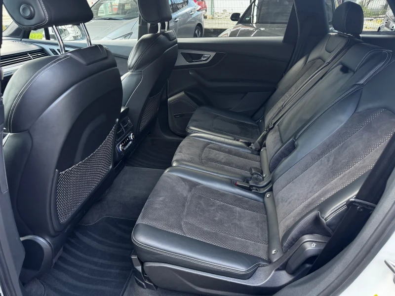 Audi Q7 3.0TDI quattro S-Line Distronic SideAssist BOSE, снимка 16 - Автомобили и джипове - 52502543