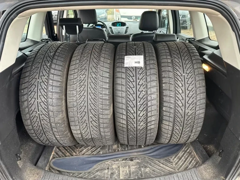 Ford Kuga 1.5b Titanium 150ps, снимка 14 - Автомобили и джипове - 53303012