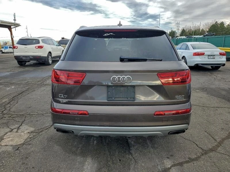 Audi Q7, снимка 6 - Автомобили и джипове - 54687442
