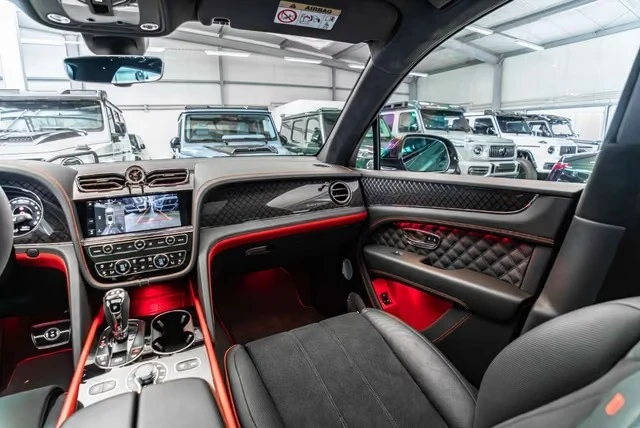 Bentley Bentayga S V8 BLACKLINE NAIM PANO TV , снимка 8 - Автомобили и джипове - 55891760