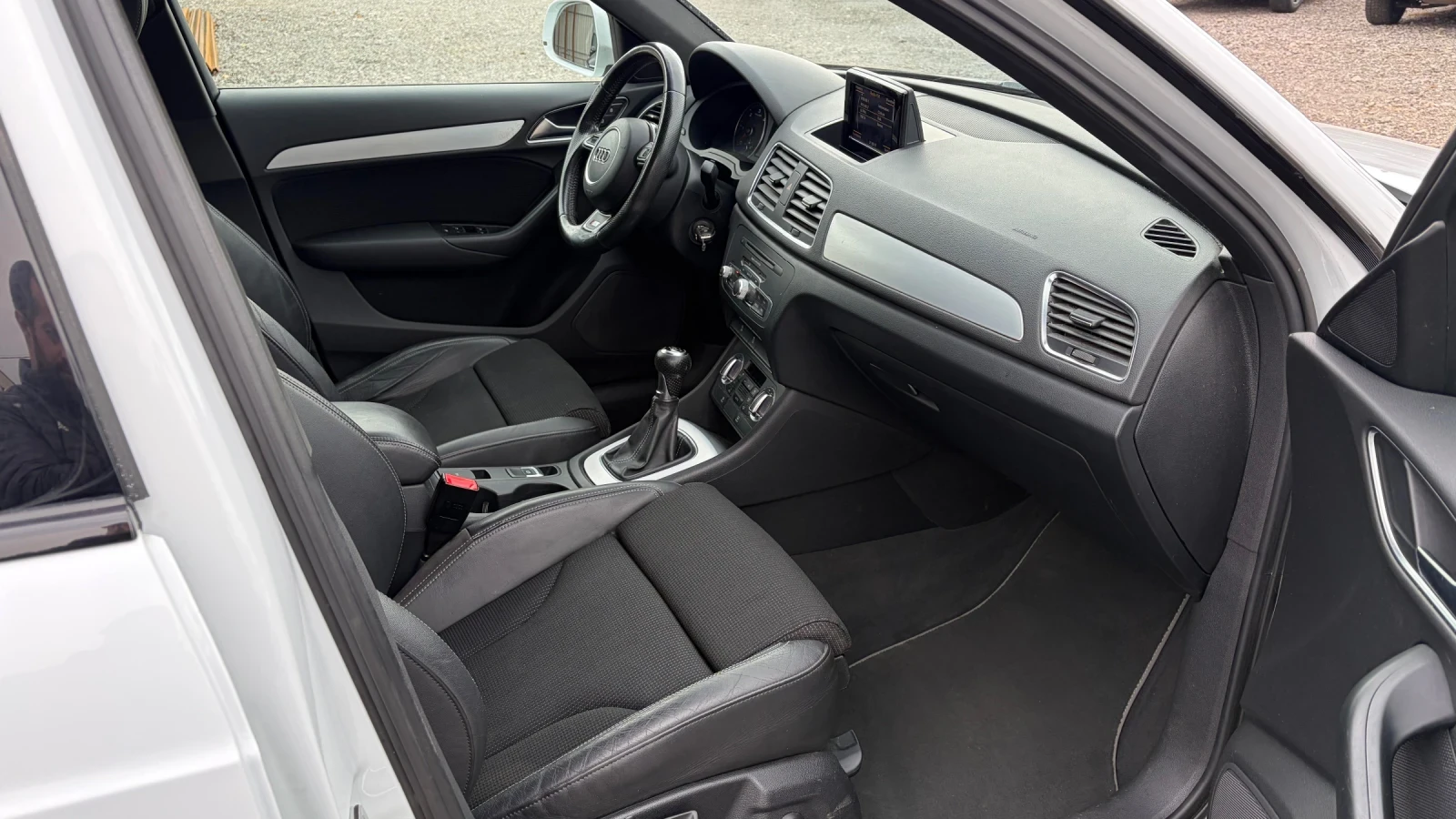 Audi Q3 2.0TDI* 140HP* S-line - изображение 10