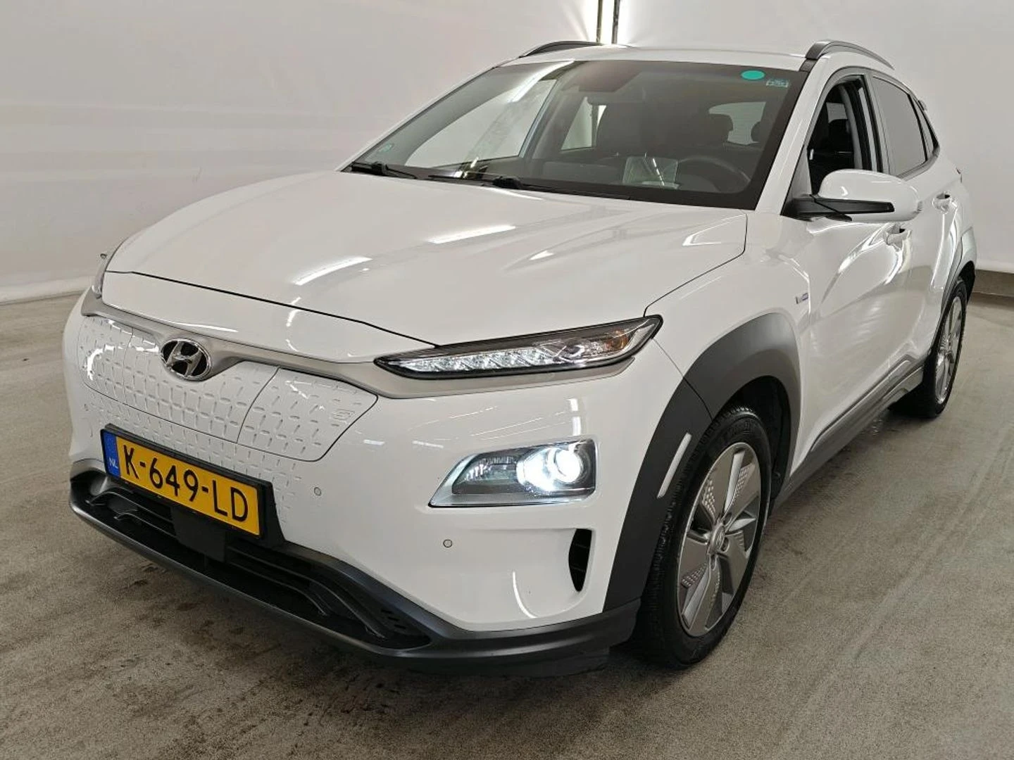 Hyundai Kona Premium/100 SOH