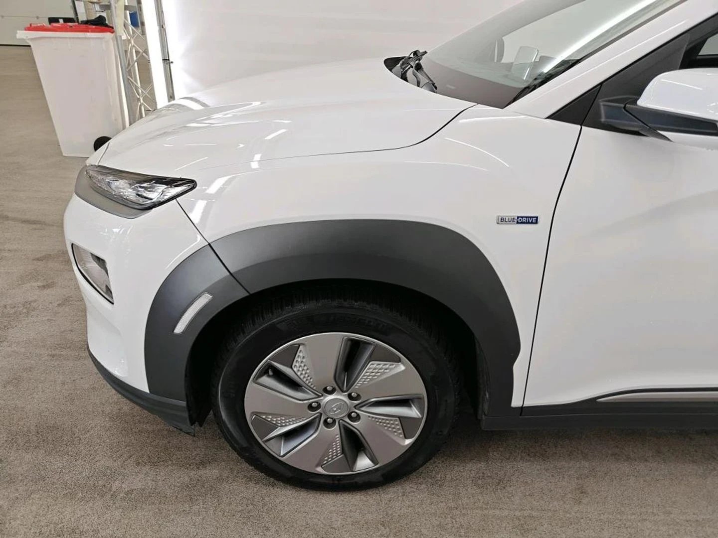 Hyundai Kona Premium/KRELL/HEAD-UP/ОБДУХВАНЕ/ГАРАНЦИЯ/SOH100%, снимка 17 - Автомобили и джипове - 54157454