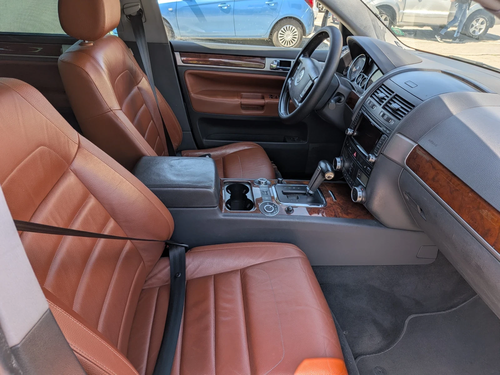 VW Touareg V6 TDI, снимка 10 - Автомобили и джипове - 54342619