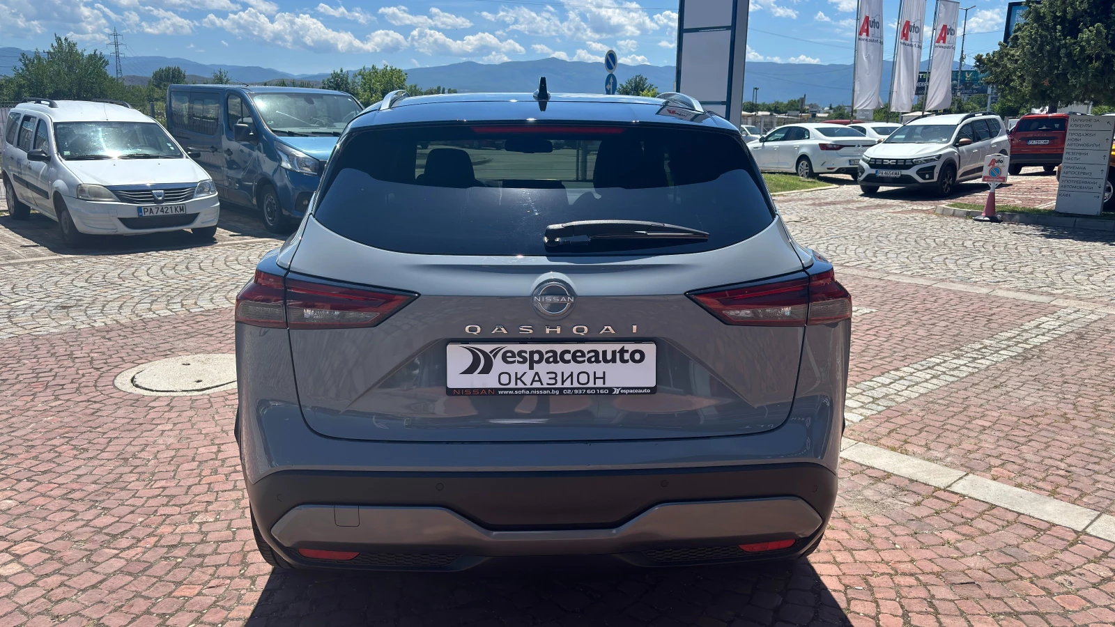 Nissan Qashqai 1.3 DiG-T HO CVT 156, снимка 8 - Автомобили и джипове - 55314937