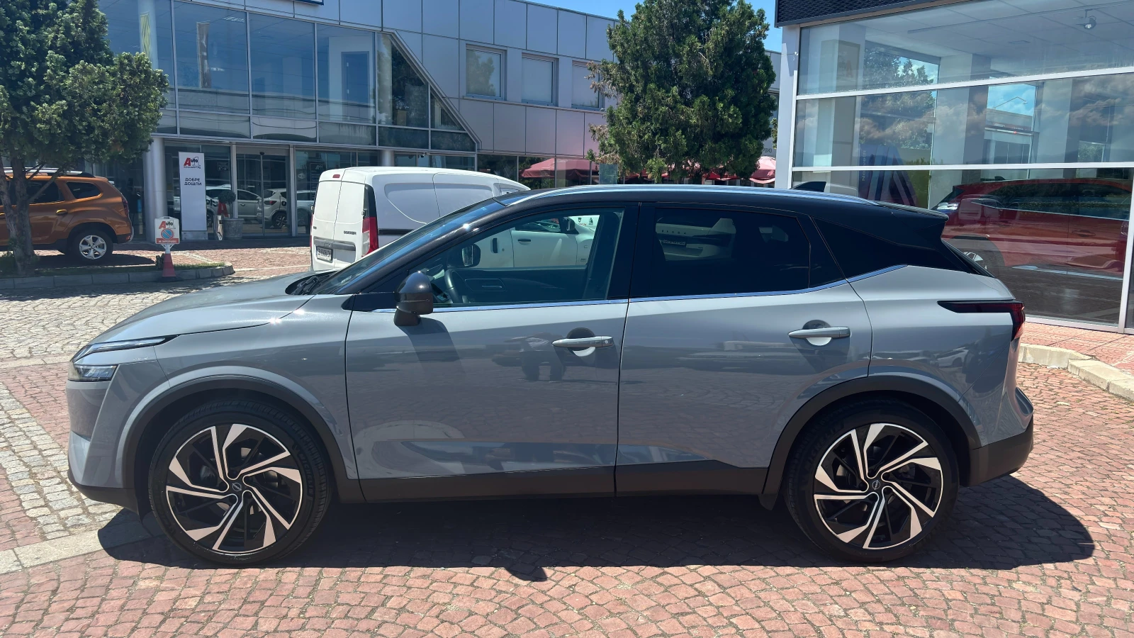 Nissan Qashqai 1.3 DiG-T HO CVT 156, снимка 6 - Автомобили и джипове - 55314937