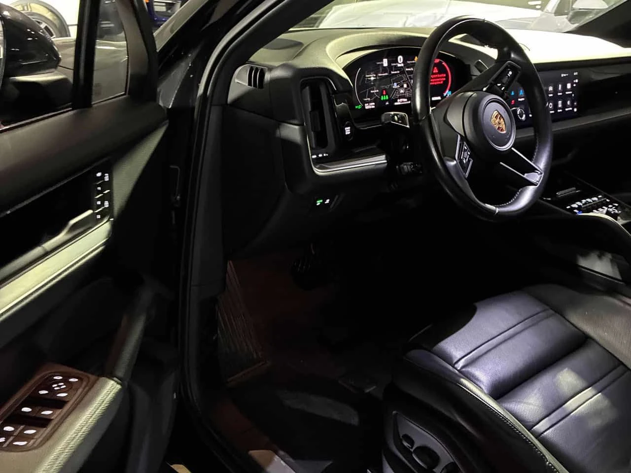 Porsche Cayenne COUPE AWD * ГЛАВНО ПРЕДСТАВИТЕЛСТВО НА PORSCHE* , снимка 7 - Автомобили и джипове - 55702133