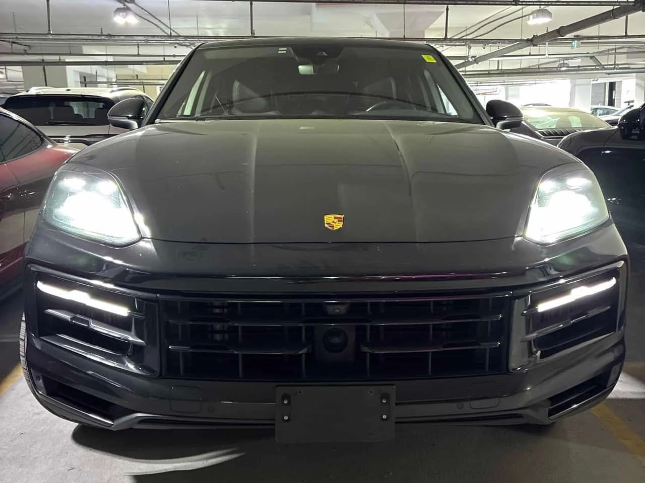 Porsche Cayenne COUPE AWD * ГЛАВНО ПРЕДСТАВИТЕЛСТВО НА PORSCHE* , снимка 2 - Автомобили и джипове - 55702133