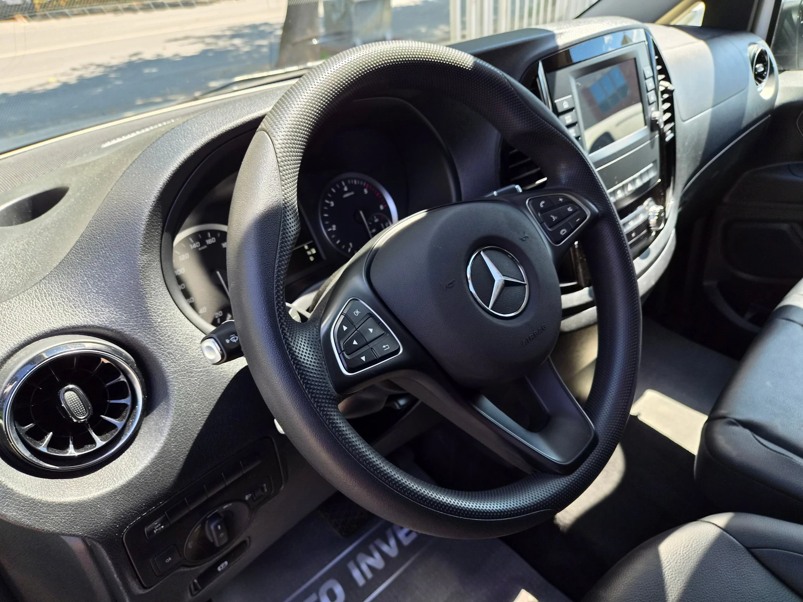 Mercedes-Benz Vito Tourer-9места/камера/нави/кожа, снимка 10 - Бусове и автобуси - 55662224