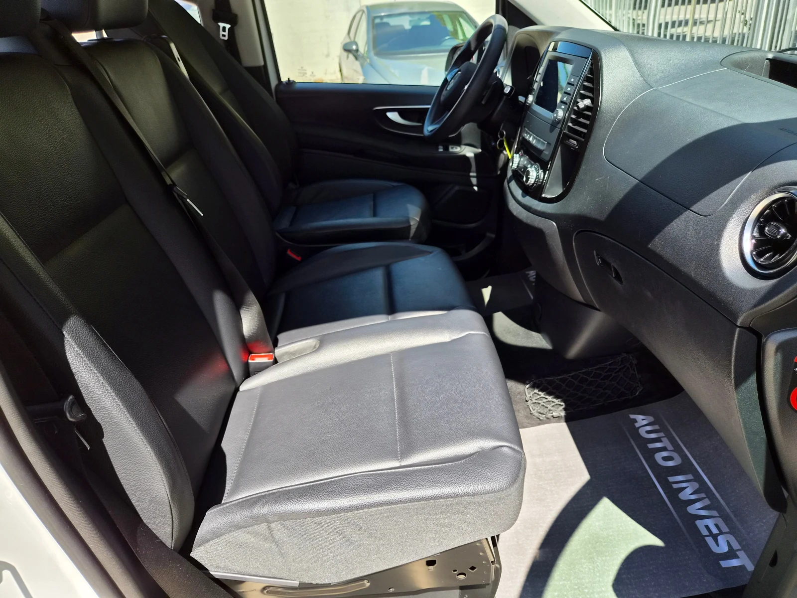 Mercedes-Benz Vito Tourer-9места/камера/нави/кожа, снимка 14 - Бусове и автобуси - 55662224