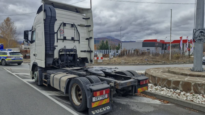 Volvo Fh 460 EURO 5 EEV МЕГАОригинал километри километри, снимка 3 - Камиони - 47989011