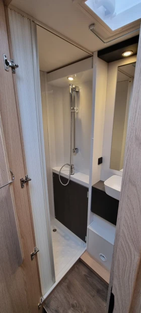 Кемпер SUNLIGHT A70, снимка 12