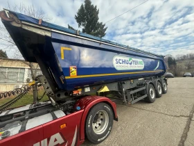 Полуремарке Schmitz 30 кубикова, боге, крик HYVA, 6511кг