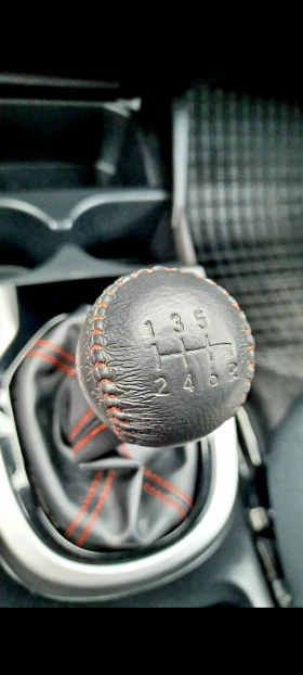 Honda Jazz 1.5 I-VTEC Dynamic Sport - 13700 € / 26794.87 лв. - 49283810 10