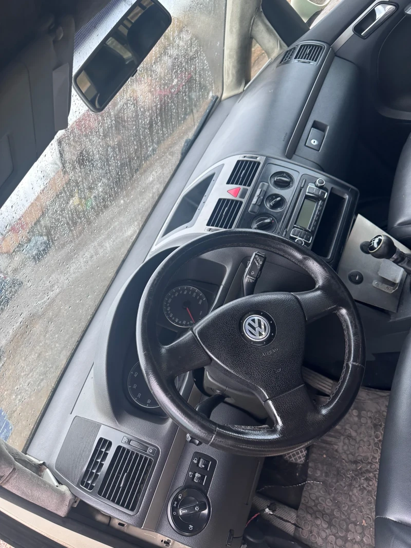 VW Touran Метан, снимка 9 - Автомобили и джипове - 48647940