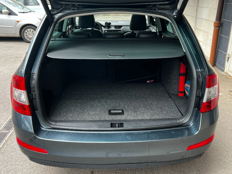 Skoda Octavia III 1.8 TSI DSG 4X4, снимка 15 - Автомобили и джипове - 51233459