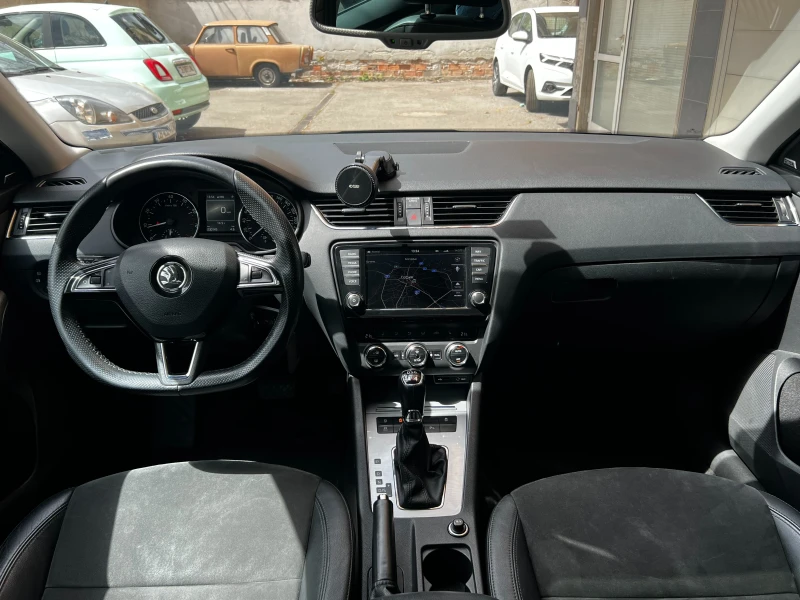 Skoda Octavia III 1.8 TSI DSG 4X4, снимка 8 - Автомобили и джипове - 51233459
