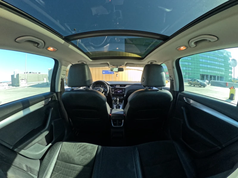 Skoda Octavia 1.8 TSI DSG 4X4, снимка 10 - Автомобили и джипове - 51233459