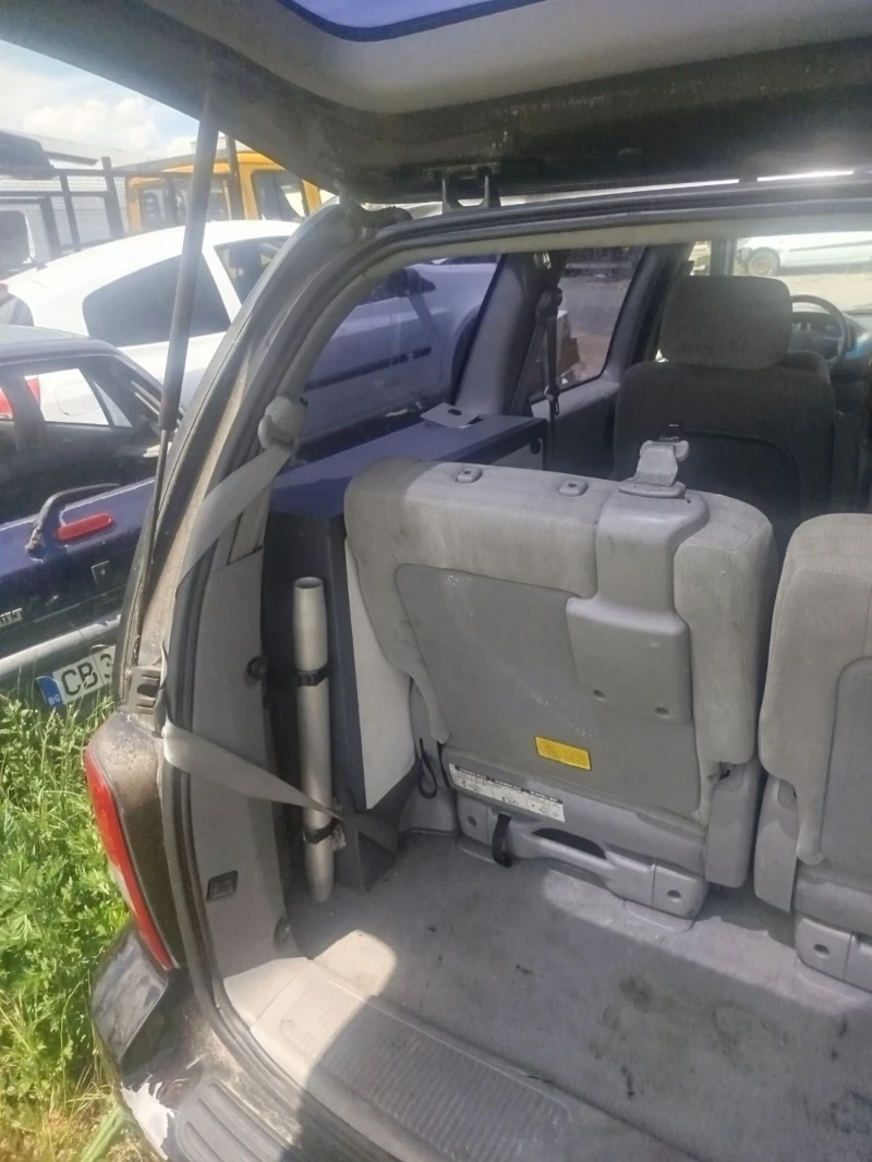 Kia Carnival кемпер, снимка 12 - Автомобили и джипове - 52347209