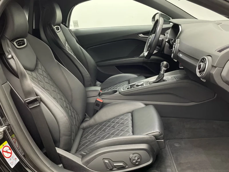 Audi Tt 40TFSI/197HP/S-LINE/MATRIX/NAVI/CAM/804v, снимка 12 - Автомобили и джипове - 52331097