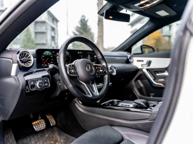 Mercedes-Benz CLA 250 * CARFAX * БЕЗ ПЪРВОНАЧАЛНА ВНОСКА, снимка 5 - Автомобили и джипове - 52745305