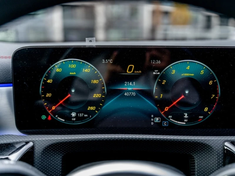 Mercedes-Benz CLA 250 * CARFAX * БЕЗ ПЪРВОНАЧАЛНА ВНОСКА, снимка 10 - Автомобили и джипове - 52745305