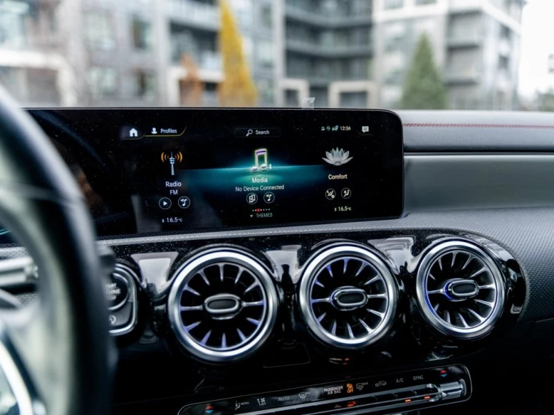 Mercedes-Benz CLA 250 * CARFAX * БЕЗ ПЪРВОНАЧАЛНА ВНОСКА, снимка 14 - Автомобили и джипове - 52745305