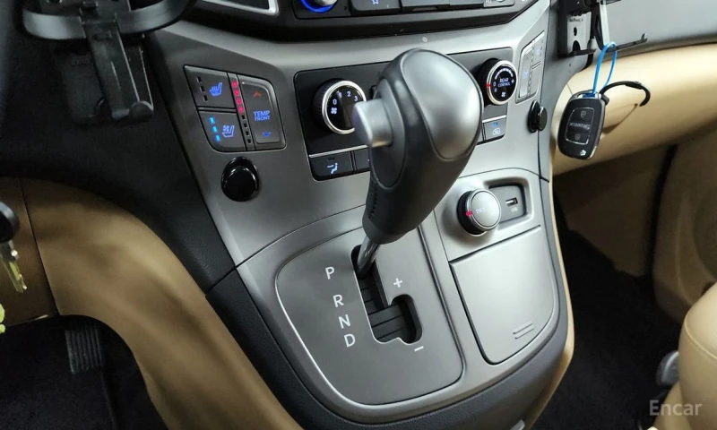 Hyundai Starex, снимка 9 - Автомобили и джипове - 53463424