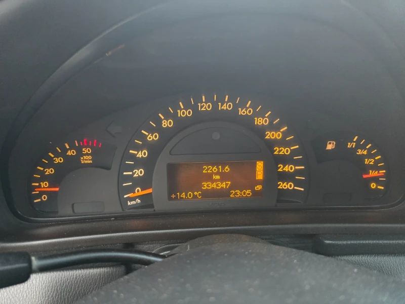 Mercedes-Benz C 270 2.7 АВАНГАРД   АВТОМАТИК, снимка 12 - Автомобили и джипове - 53597858