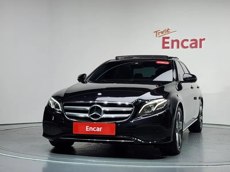 Mercedes-Benz E 300 Avantgarde, снимка 2 - Автомобили и джипове - 56018701