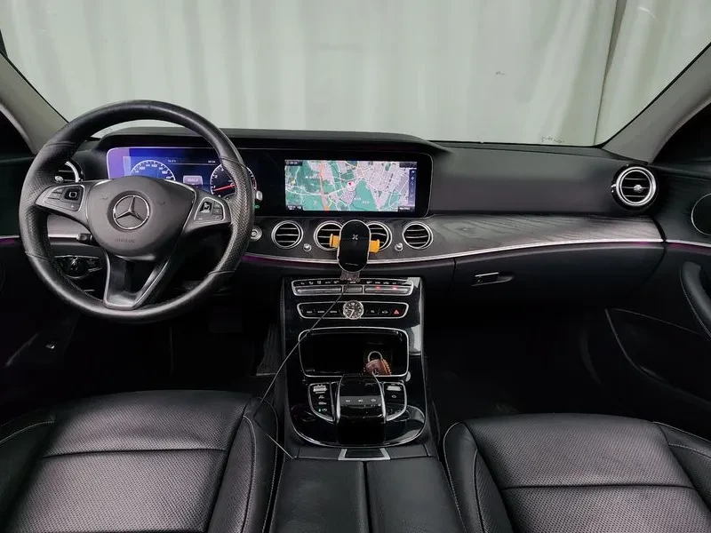 Mercedes-Benz E 300 Avantgarde, снимка 6 - Автомобили и джипове - 56018701