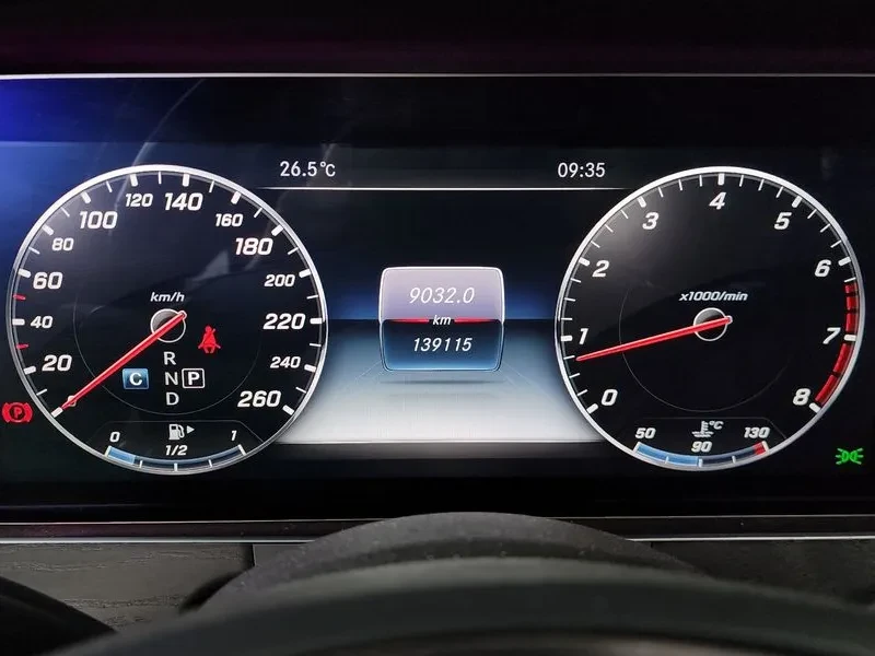 Mercedes-Benz E 300 Avantgarde, снимка 7 - Автомобили и джипове - 56018701