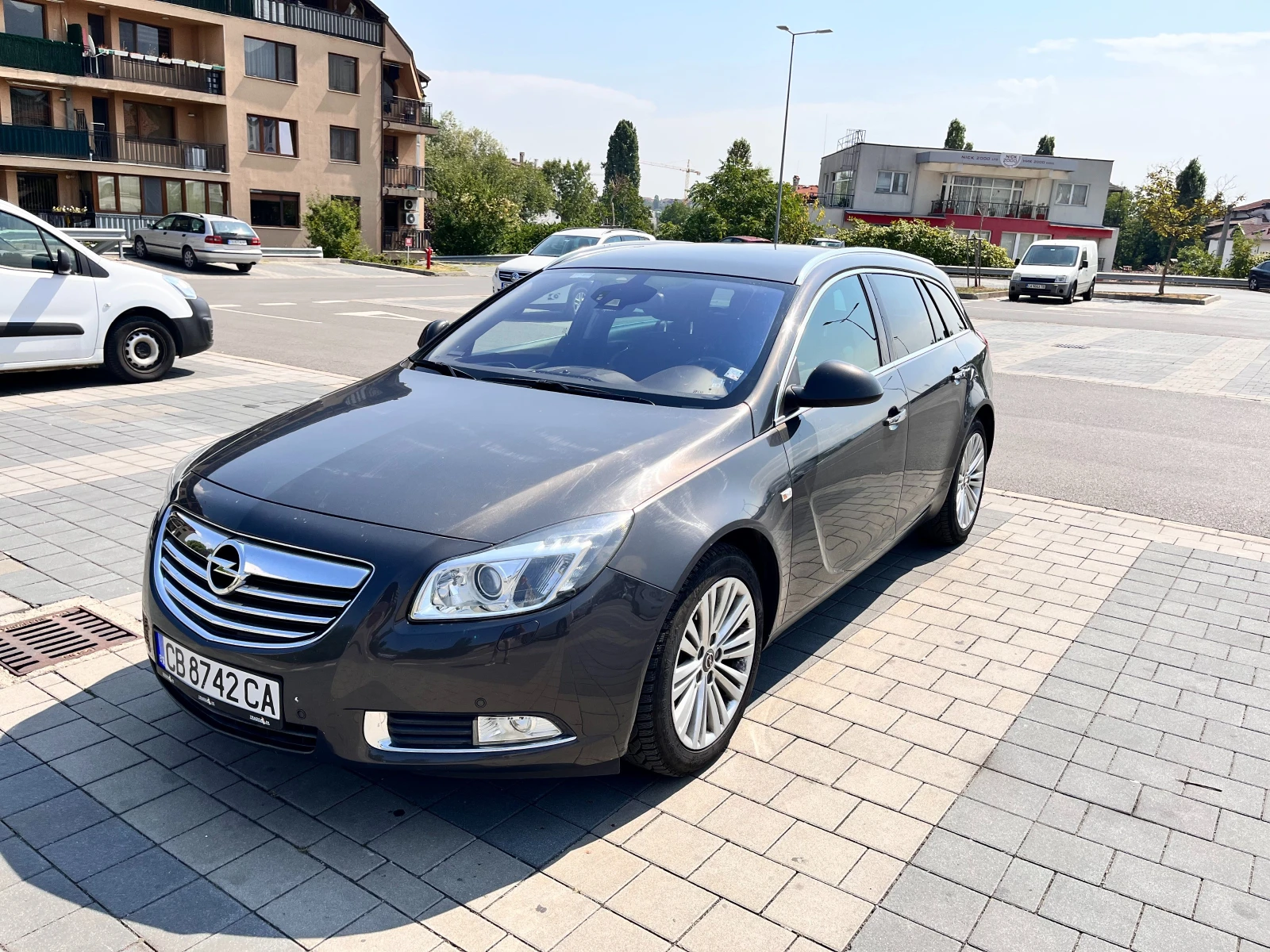 Opel Insignia 4x4 Biturbo, снимка 3 - Автомобили и джипове - 55128909