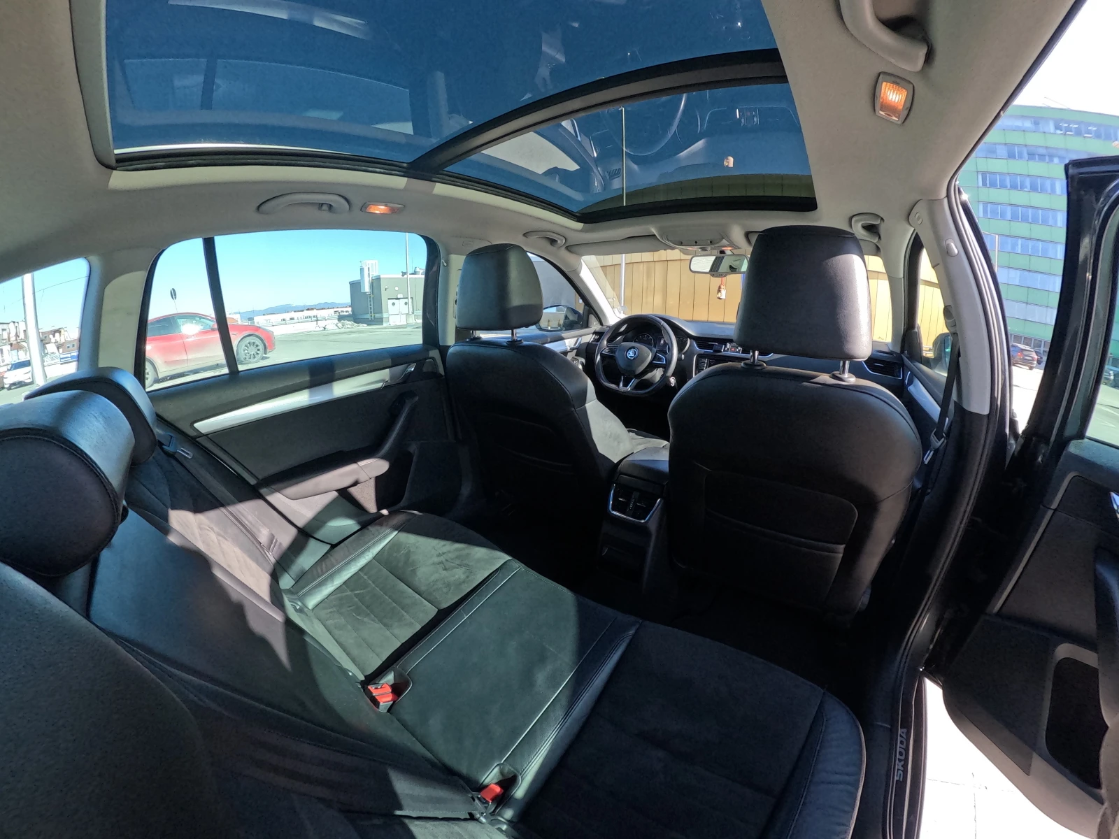 Skoda Octavia 1.8 TSI DSG 4X4 | Mobile.bg � ����������� 9