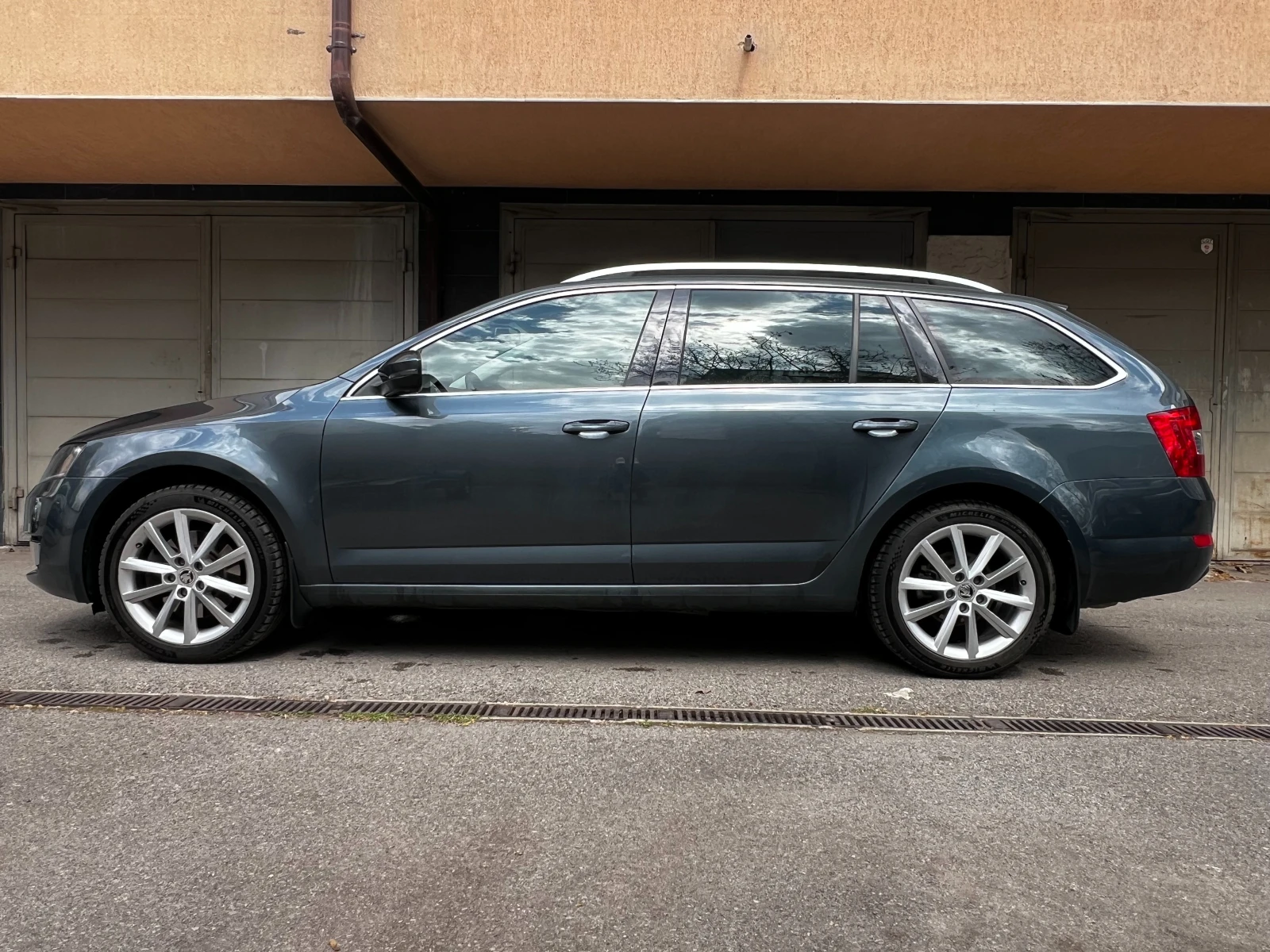 Skoda Octavia III 1.8 TSI DSG 4X4 - изображение 2