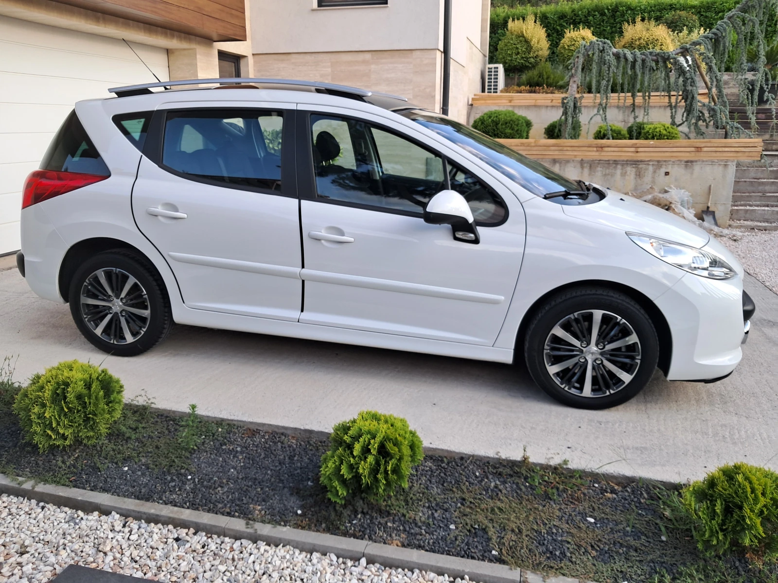 Peugeot 207 SW-84000км.КАТО НОВА - изображение 5