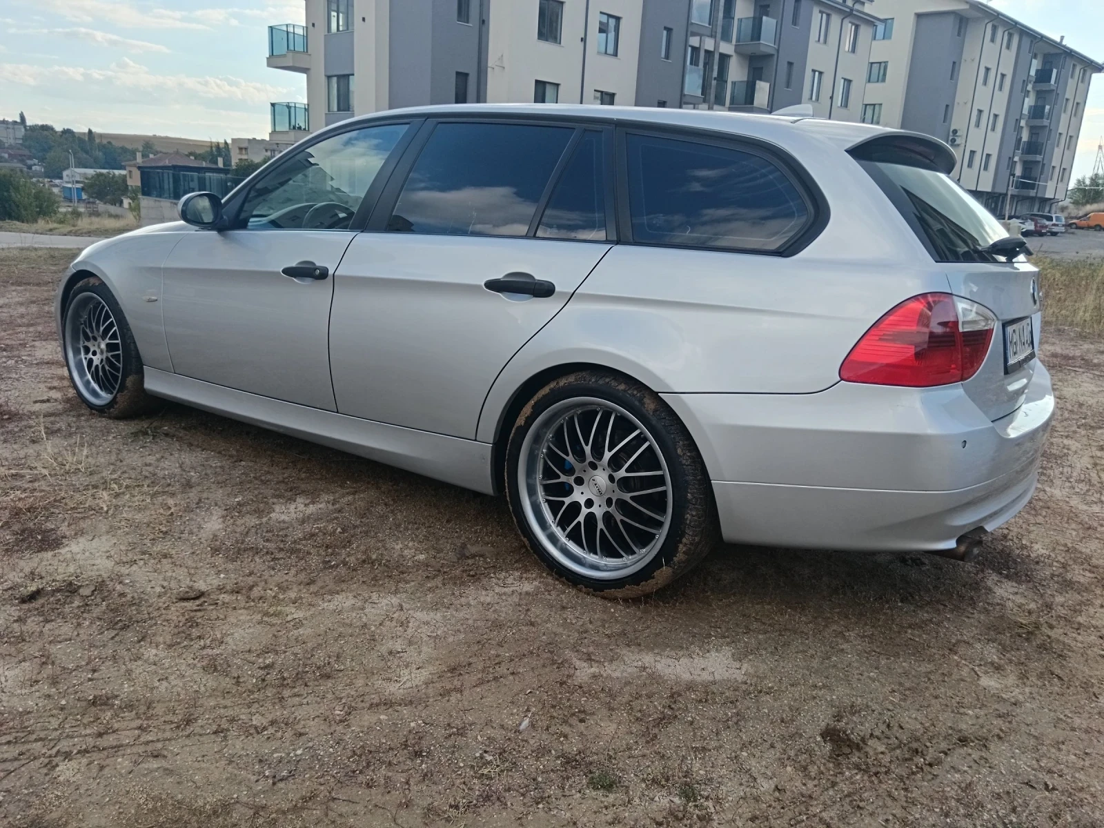 BMW 320 2.0 163ks - изображение 3