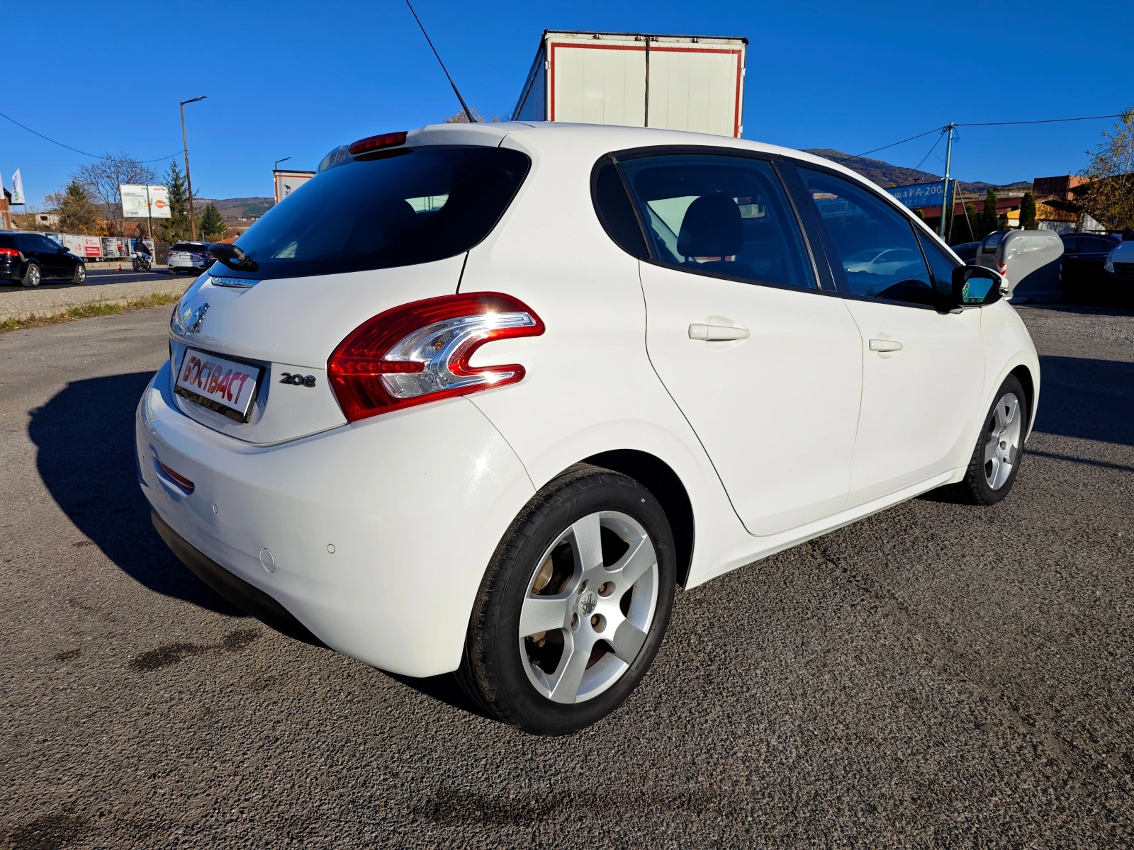 Peugeot 208 1, 4 - изображение 5