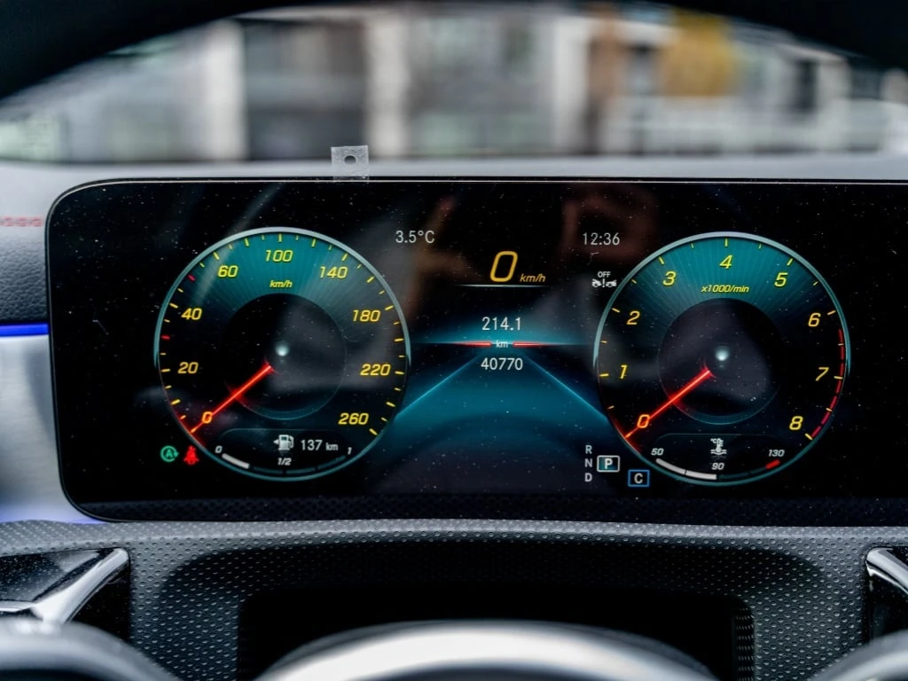 Mercedes-Benz CLA 250 * CARFAX * БЕЗ ПЪРВОНАЧАЛНА ВНОСКА - изображение 10