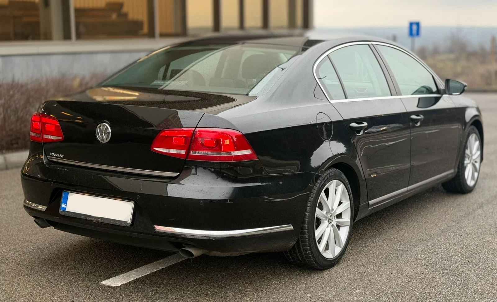 VW Passat 20dsg4x4 170ks - изображение 4